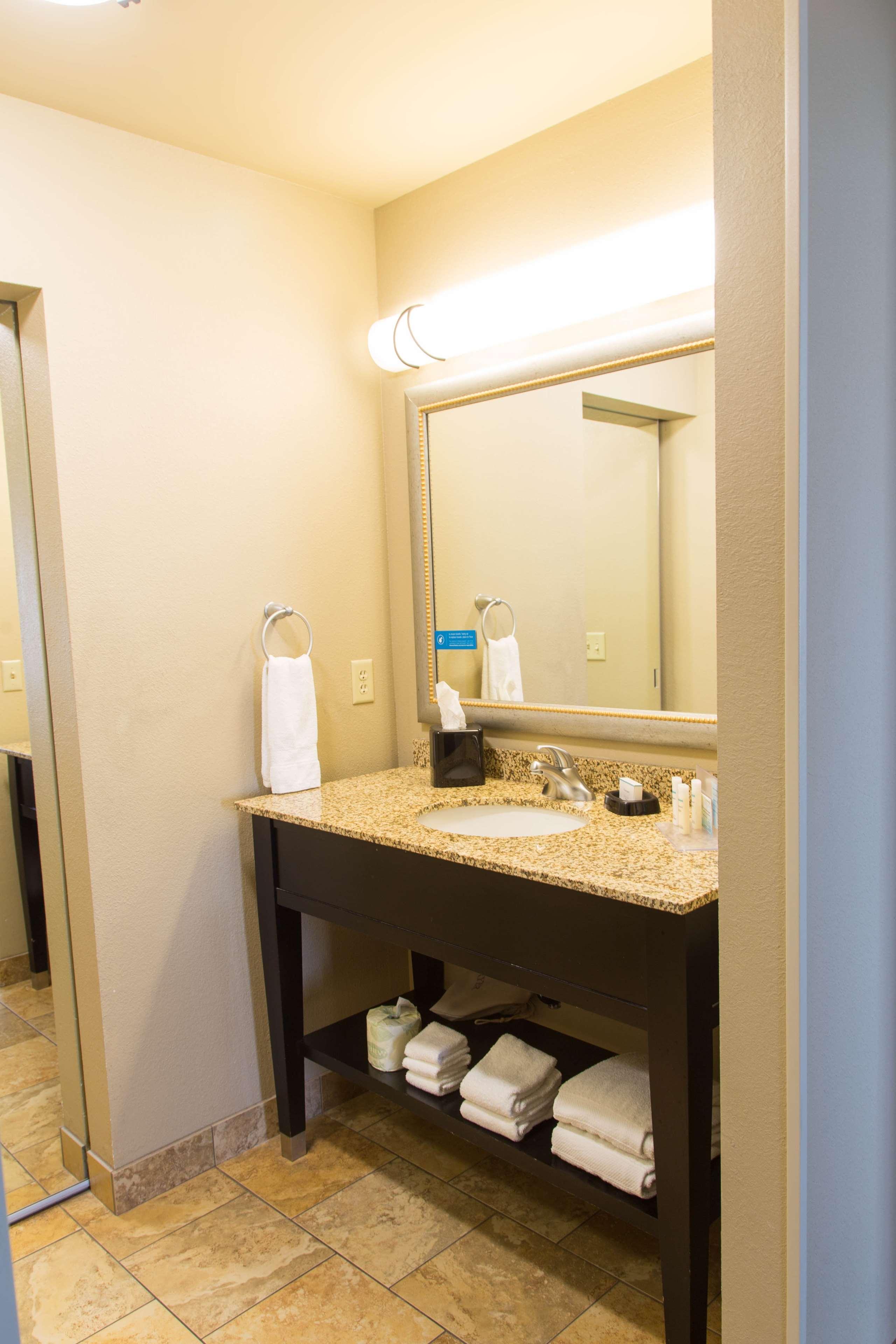 Hampton Inn & Suites Dodge City Boot Hill Casino Extérieur photo