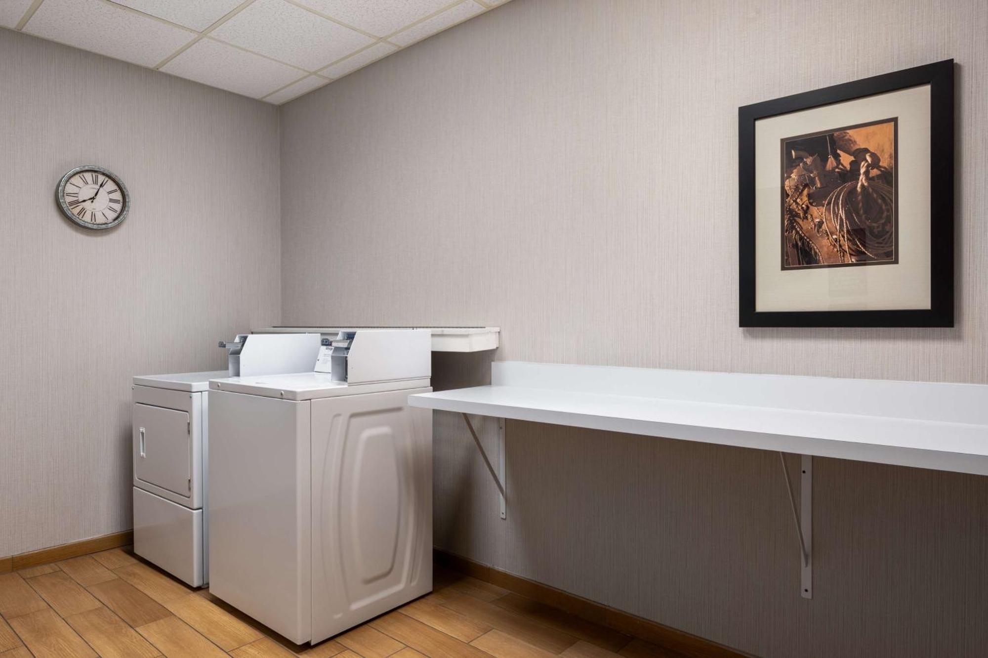 Hampton Inn & Suites Dodge City Boot Hill Casino Extérieur photo