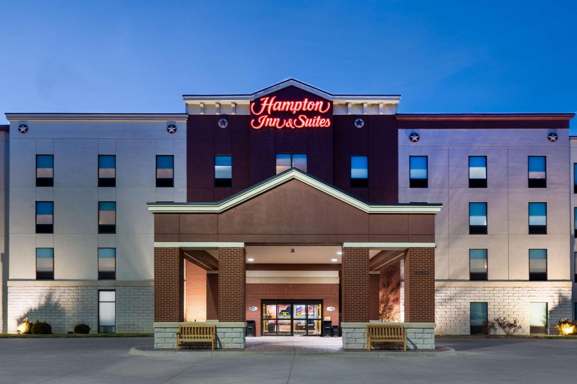 Hampton Inn & Suites Dodge City Boot Hill Casino Extérieur photo